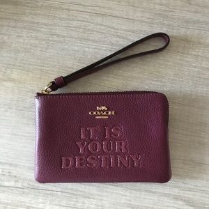 Coach star wars clutch